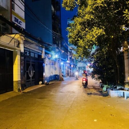 Nhà NGUYỄN ĐÌNH CHÍNH – PHÚ NHUẬN – 4 tầng – 4.5m x 16m – HXH.