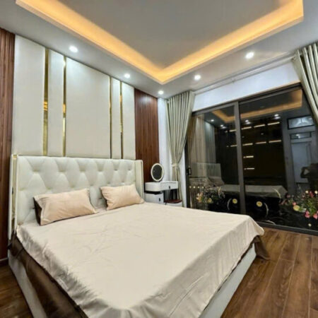 Bán nhà Phố Hào Nam, Gần mặt phố Hào Nam, Lõi Đống Đa, 40mx4T, Giá: 7.9 Tỷ.