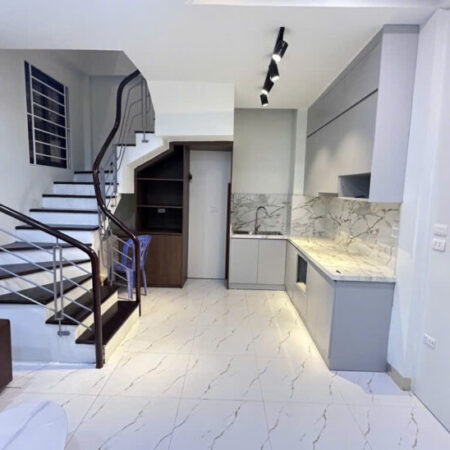 Bán nhà Phố Hào Nam, Hàng hiếm Đống Đa, Vài bước ra phố, 28mx4T, Giá: 6.2 Tỷ.