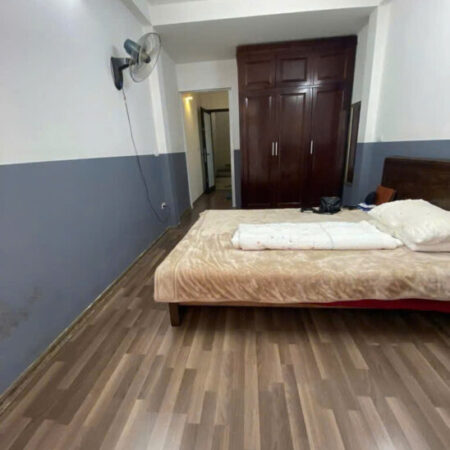 Bán nhà Phố Hào Nam_Cốt nhà dân xây_An sinh cực đỉnh_32mx5T_Giá: 6.3 Tỷ_Lh: 0396935190.