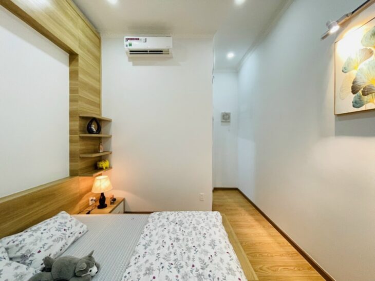 Bán gấp nhà NGUYỄN THƯỢNG HIỀN, 6.8 TỶ, 4.6m x 11m, 3 lầu, hẻm rộng.