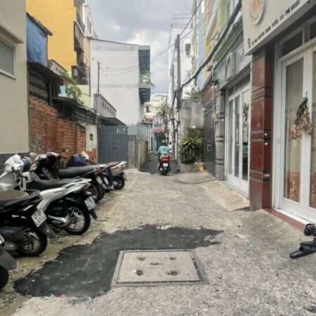 Bán CHDV NGUYỄN TRONG TUYỂN – PHÚ NHUẬN – 115m2 – 18 phòng – 125tr/th