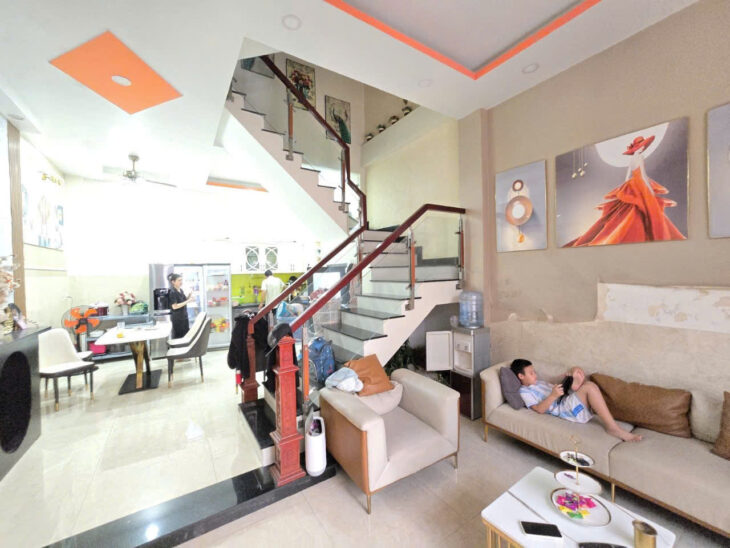 NHÀ ĐẸP MÊ LY – 4 TẦNG – 4PN CỰC ĐẸP – TẶNG LUÔN NỘI THẤT XỊN – HXH – KHU AN NINH – DÂN TRÍ CAO –