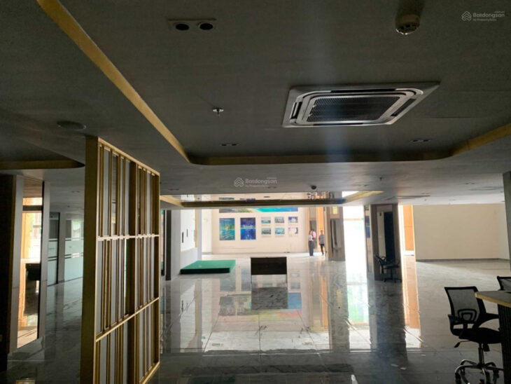 Mời các đối tác vào thuê mặt bằng kinh doanh ngay trung tâm quận Đống Đa DT 1500m2 mặt tiền 30m