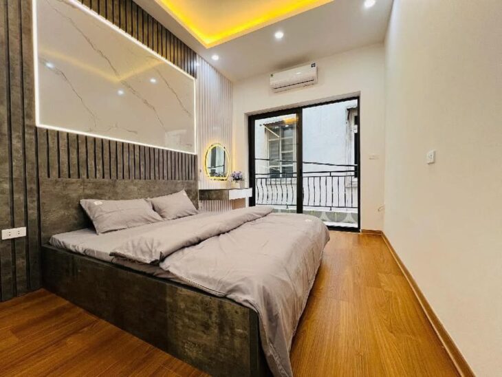 Bán nhà 32m², 5 tầng, 3PN, 4WC, Tân Mai, Hoàng Mai, 4.2 tỷ, sổ đỏ