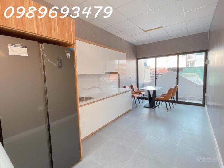 Bán nhà Vũ Trọng Phung, Thanh Xuân 40m2 5 tầng kinh doanh, oto đỗ cửa 8m ra phố 7,8 tỷ