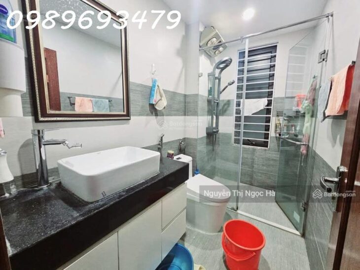 Bán nhà riêng Láng Hạ Đống Đa, Sổ 50m2 5 tầng. Mặt tiền 4.5m. Giá 9.45 tỷ gần phố nhà đẹp tiện ích