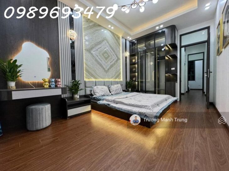 BÁN NHÀ PHỐ HÀO NAM, 6 TẦNG THANG MÁY, 1 NHÀ RA PHỐ, NHÀ ĐẸP FULL NỘI THẤT XỊN Ở NGAY, DT 31,3M2*6T