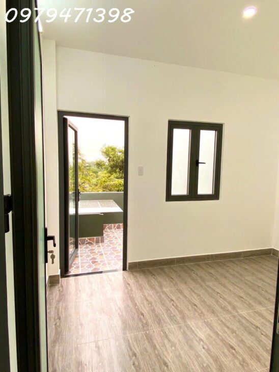 Bán nhà 1 trệt 2 lầu có 4PN 4WC 1PK + Sân phơi đường Lò Lu, Phường Trường Thạnh. Hẻm xe hơi