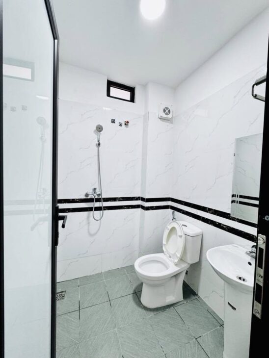 Bán nhà 35m², 5 tầng, 3PN, 4WC, Lĩnh Nam – Hoàng Mai – 4.1 tỷ