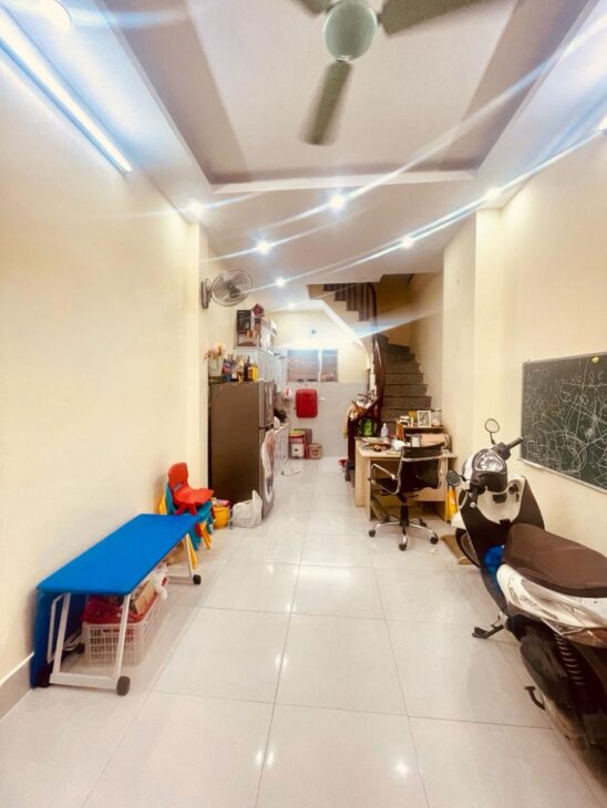 ĐỘI CẤN – BA ĐÌNH – 41M2 x 4TẦNG – 15M RA Ô TÔ- THÔNG SÀN – NHỈNH 6 TỶ