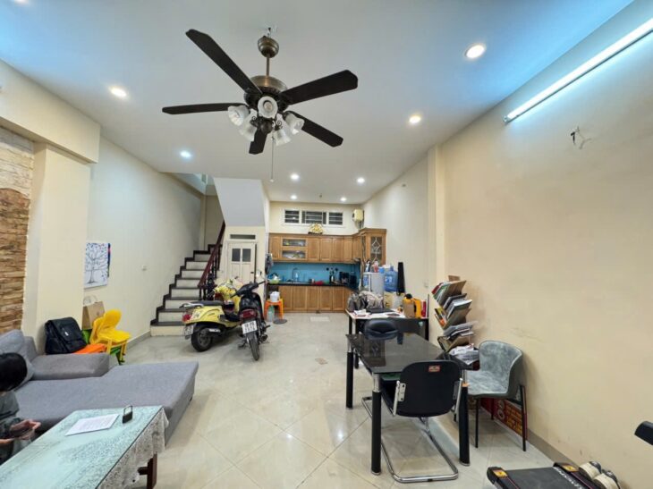 ĐƯỜNG LÁNG – ĐỐNG ĐA – 50M RA MẶT PHỐ- SỔ A4- NỞ HẬU – Ở NGAY – KDOL – HƠN 10 TỶ