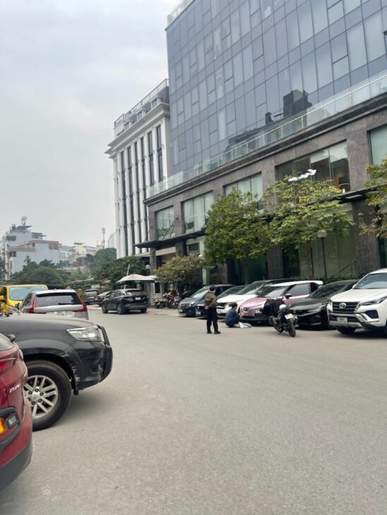 ĐỘI CẤN – BA ĐÌNH- 10M RA Ô TÔ TRÁNH – THANG MÁY- HAI THOÁNG – NHÀ MỚI – HƠN 10 TỶ