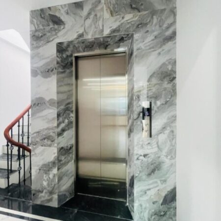 ĐỘI CẤN – BA ĐÌNH- 10M RA Ô TÔ TRÁNH – THANG MÁY- HAI THOÁNG – NHÀ MỚI – HƠN 10 TỶ