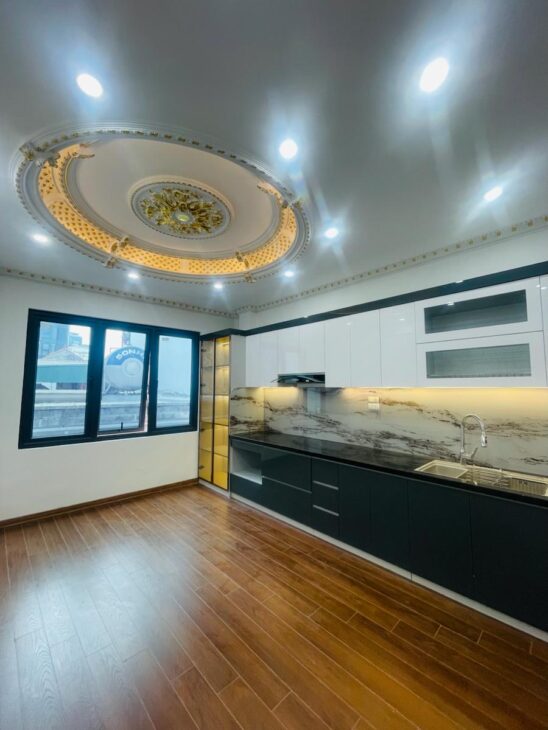 ĐỘI CẤN – BA ĐÌNH- 10M RA Ô TÔ TRÁNH – THANG MÁY- HAI THOÁNG – NHÀ MỚI – HƠN 10 TỶ