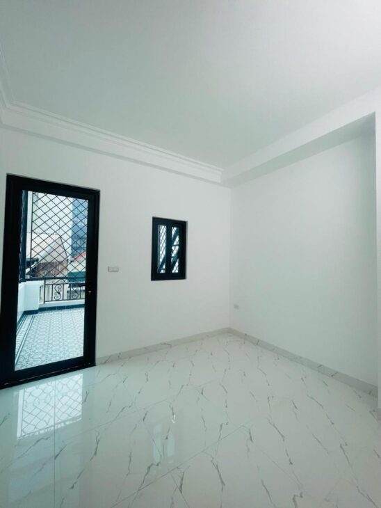 ĐỘI CẤN – BA ĐÌNH- 10M RA Ô TÔ TRÁNH – THANG MÁY- HAI THOÁNG – NHÀ MỚI – HƠN 10 TỶ