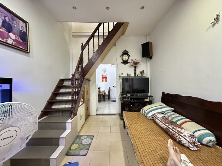 Bán Nhà Nguyên Hồng 4×10, 2 PN, Gần Siêu Thị Emart Chỉ 3.5 Tỉ