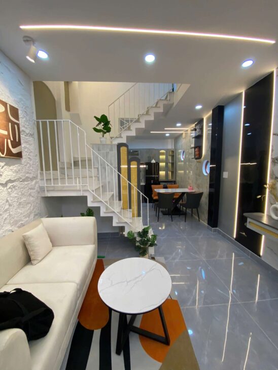 Bán Gấp Nhà Nguyễn Thái Sơn 4×8, 2 Tầng Nhà Đẹp Ở Ngay Chỉ 3.5 Tỉ