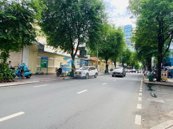 BÁN GẤP NHÀ PHỐ, DIỆN TÍCH 626.6m² GIÁ 113 TỶ – HOTLINE: 0984.388.599