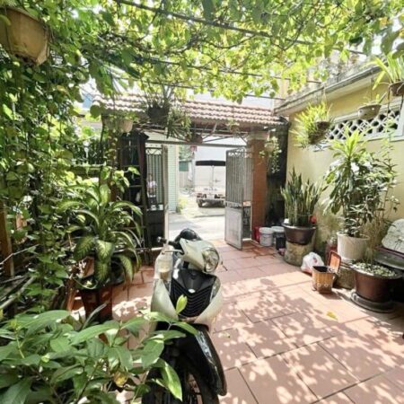 BÁC NÀO GẶP ĐƯỢC CÁI NHÀ C4 NÀY THÌ GIÓ LẠNH ĐẾN MẤY CŨNG SẼ “ ẤM LÒNG” NGAY THÔI! Bán nhà C4 Việt