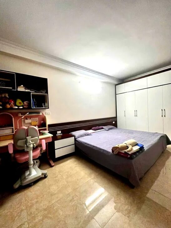 Bán nhà Phú Mỹ, Nam Từ Liêm diện tích 38m2 mặt tiền 4.2m, Ngõ OTO, gần phố, Full nội thất