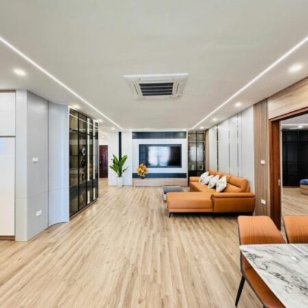 CĂN HỘ CHUNG CƯ CAO CẤP CẦU GIẤY – 181M2, 3 PHÒNG NGỦ, 3 VỆ SINH – KHU VIP ĐÁNG SỐNG – TẶNG NỘI THẤT