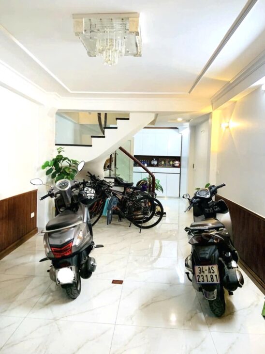 NHÀ YÊN HOÀ 48M2 X 5 TẦNG – 13.5 TỶ – NGÕ TO 3 BÁNH QUAY ĐẦU