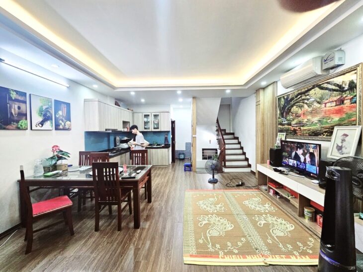 NHÀ ĐẸP VÕ CHÍ CÔNG – 45M2 X 5 TẦNG – Ô TÔ TRÁNH – 9.8 TỶ