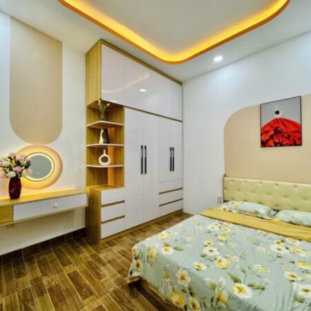 Nhà phố 5 tầng quận 12 chỉ 4 tỷ vào ở ngay.