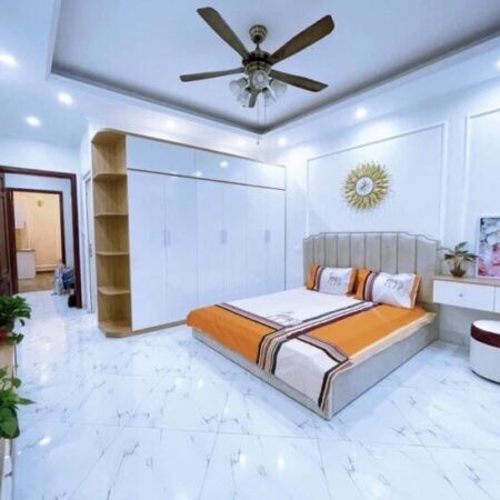 Chung cư mini Ngọc Lâm-Nguyễn Văn Cừ, 115m x 7 tầng, mặt tiền 6.5m, 18 phòng khép kín, dòng tiền