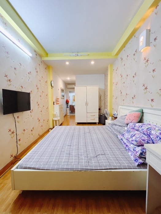 MẶT TIỀN ĐƯỜNG SỐ VĨNH HỘI NGANG 3,5 DÀI 13 M ĐÚC MỚI 3 TẤM Q4