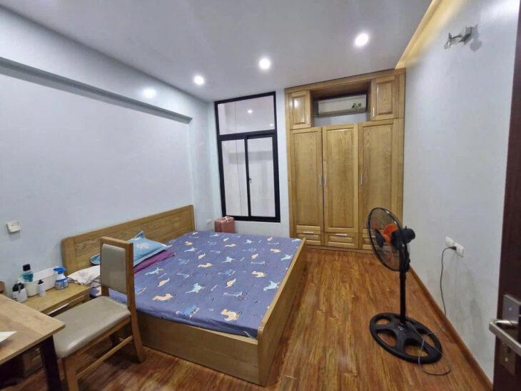 Bán Nhà Dòng Tiền ngõ thông rộng gần phố DT73m 7 tầng 15p doanh thu 90 triệu / tháng giá 20 tỷ