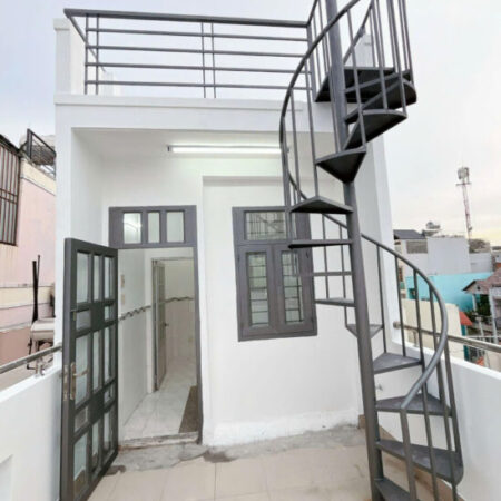 Sát mặt tiền hẻm xe hơi Q4 Ngang 6 Dài 4,65m Đúc bê tông 4 tấm GIẢM NGAY 500 TRIỆU HƠN 2,