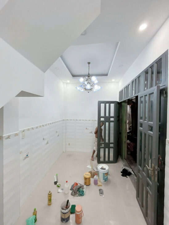 Sát mặt tiền hẻm xe hơi Q4 Ngang 6 Dài 4,65m Đúc bê tông 4 tấm GIẢM NGAY 500 TRIỆU HƠN 2,