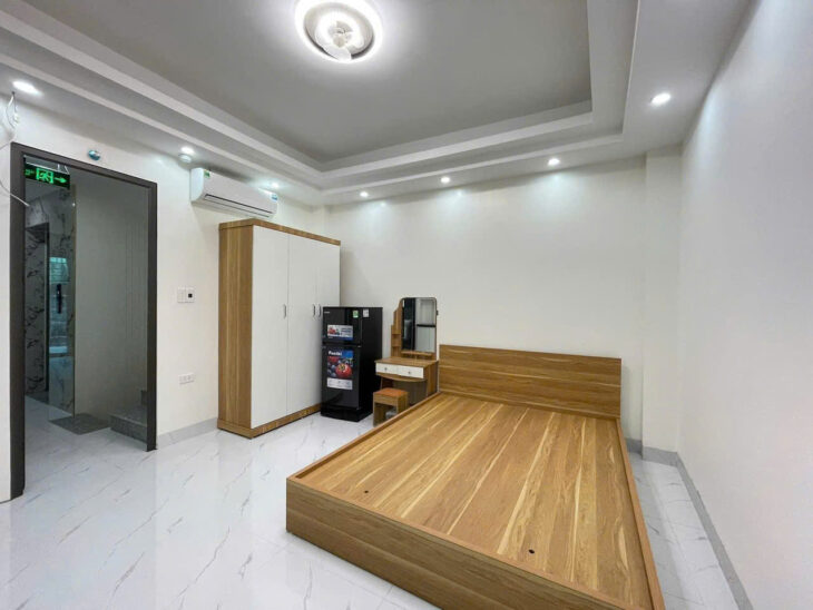 CHÍNH CHỦ CẦN BÁN TÒA NHÀ PHỐ LÊ QUANG ĐẠO QUẬN NAM TƯ LIÊM 80 m2 x 5 T NHỈNH 13 TỶ Ô TÔ KD