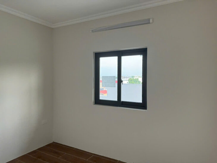 Cần Bán gấp nhà Đức Giang – Lô góc – ngõ nông, gần oto, 32m, 5 tầng hiện đại; 4,65 tỷ