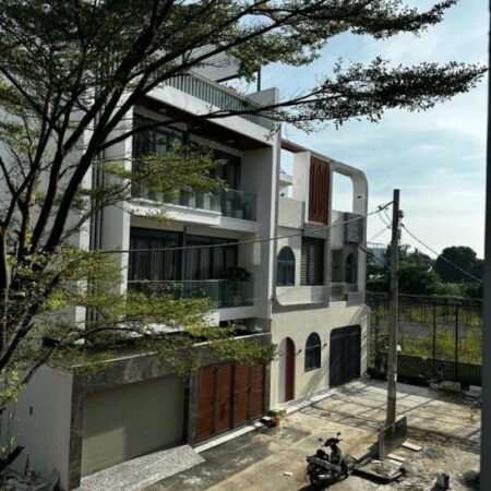 Nhà 3 tầng đường VƯỜN LÀI, phường APĐ, Q12, dt 110m2 (8,4mx13,2m) Giá 10,3Tỷ Nhà 3 tầng đường VƯỜN LÀI, phường APĐ, Q12, dt 110m2 (8,4mx13,2m) Giá 10,3Tỷ