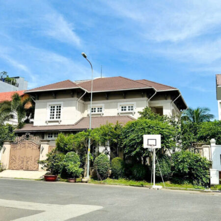 ❤️ Cần CHO THUÊ nhà biệt thự mặt tiền đường NGUYỄN VĂN HƯỠNG , Thảo Điền . Q2