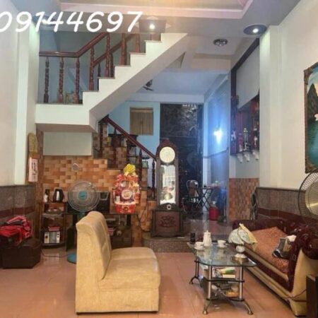 Bán Nhà 3 tầng đường TRẦN THỊ NĂM, phường TCH, Q12, dt 60m2 (4mx15,4m). Đường 10m. Giá 4,78Tỷ Bán Nhà 3 tầng đường TRẦN THỊ NĂM, phường TCH, Q12, dt 60m2 (4mx15,4m). Đường 10m. Giá 4,78Tỷ