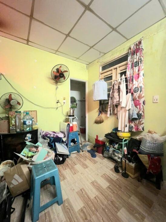 Hẻm thông thoáng Q4 Ngang 3,45 Dài 8 m Đúc bê tông 3 tấm CÓ 1,9 TỶ