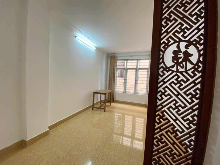 CHÍNH CHỦ CẦN BÁN NHÀ PHỐ HOÀNG HOA THÁM QUẬN BA ĐÌNH 37 m2 x 3 TẦNG NHỈNH 7 TỶ Ô TÔ KD