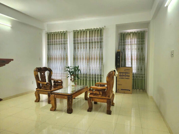 6mx21m 126m2 MTKD.căn góc 2MT cho thuê 15tr. 5PN . 5ty7