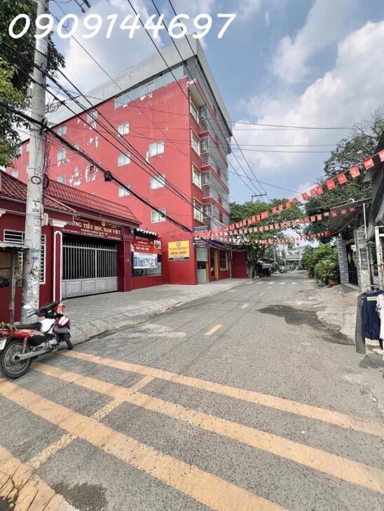 Nhà 3 tầng đường TÂN THỚI NHẤT 5, phường TÂN THỚI NHẤT, Q12, diện tích 75m2 (5mx15m). Hẻm ôtô thông