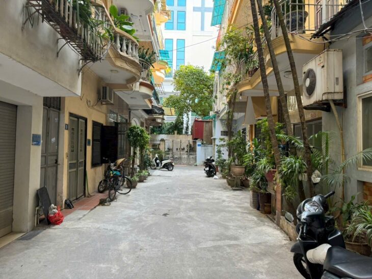 NHÀ ĐỘI CẤN 65M2 ,MT 6M, Ô TÔ ĐỖ CỬA , SẴN Ô CHỜ THANG MÁY, GIÁ 15 TỶ