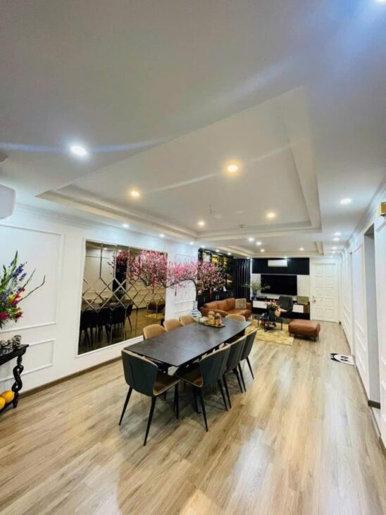 BÁN CHUNG CƯ G2 CIPUTRA 120m2 3 NGỦ NỘI THẤT ĐẸP VIEW HỒ TÂY