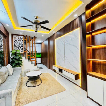 Bán nhà 4 tầng, 32m², 4PN, 4WC, Thanh Lân – Lĩnh Nam – 4.7 tỷ