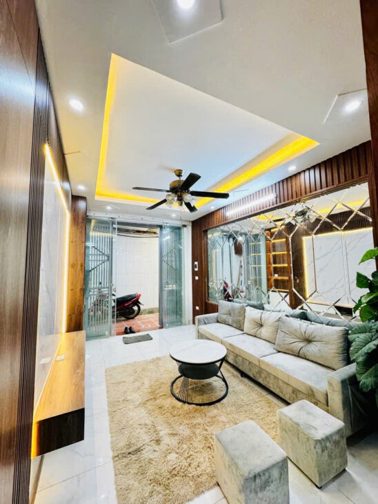 Bán nhà 4 tầng, 32m², 4PN, 4WC, Thanh Lân – Lĩnh Nam – 4.7 tỷ