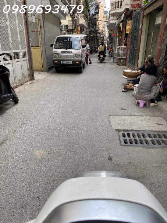 Tuyệt LÔ góc Vương Thừa Vũ – vài bước ra ô tô tránh – ngõ thông, rộng, mặt tiền 4,6m giá 6.25 tỷ