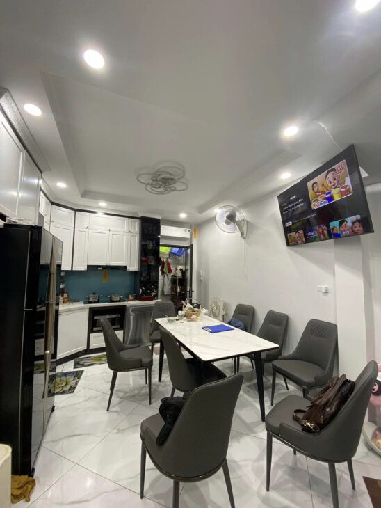 Bán nhà kim ngưu ngõ rộng oto vào nhà mới đẹp,7Tầng thang máy ở ngay DT56,4m giá 20,5 tỷ