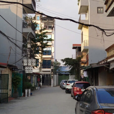 Bán nhà 3 tầng Đức thượng, moning đỗ cửa, ngay cạnh đường 32, dt 42m giá chào 4.9 tỷ
